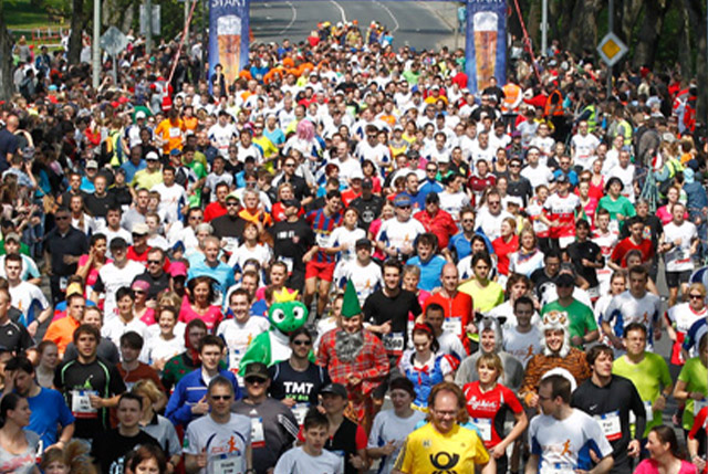 Viele Läufer beim Maisels FunRun 2013